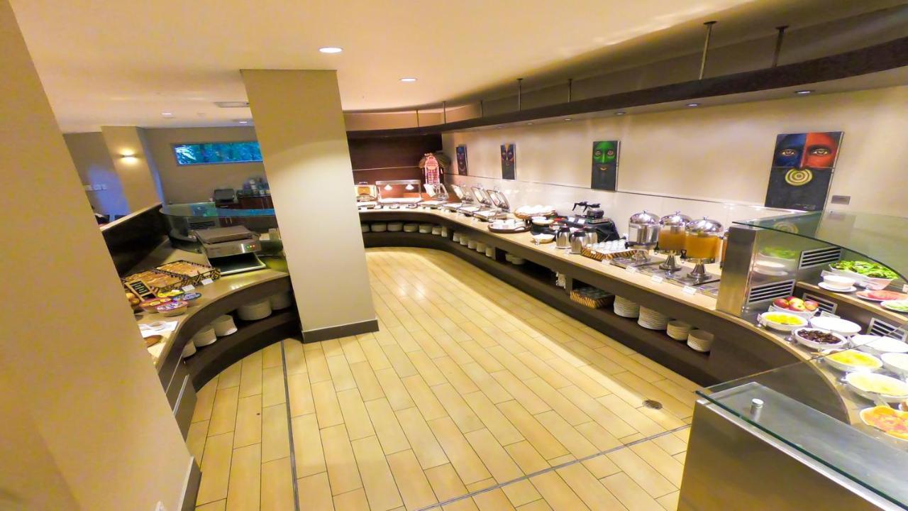 Holiday Inn & Suites Port Moresby By Ihg Extérieur photo